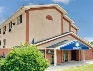 Days Inn By Wyndham Torrington Exteriér fotografie